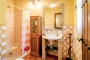 En-suite shower room (bedroom 1)