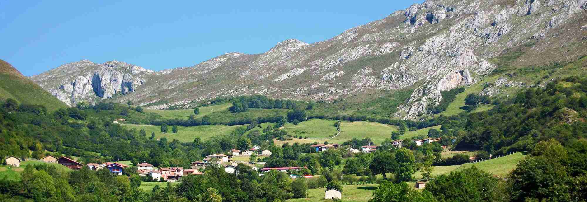 Large Holiday  Villas in Picos Mountains near the beach