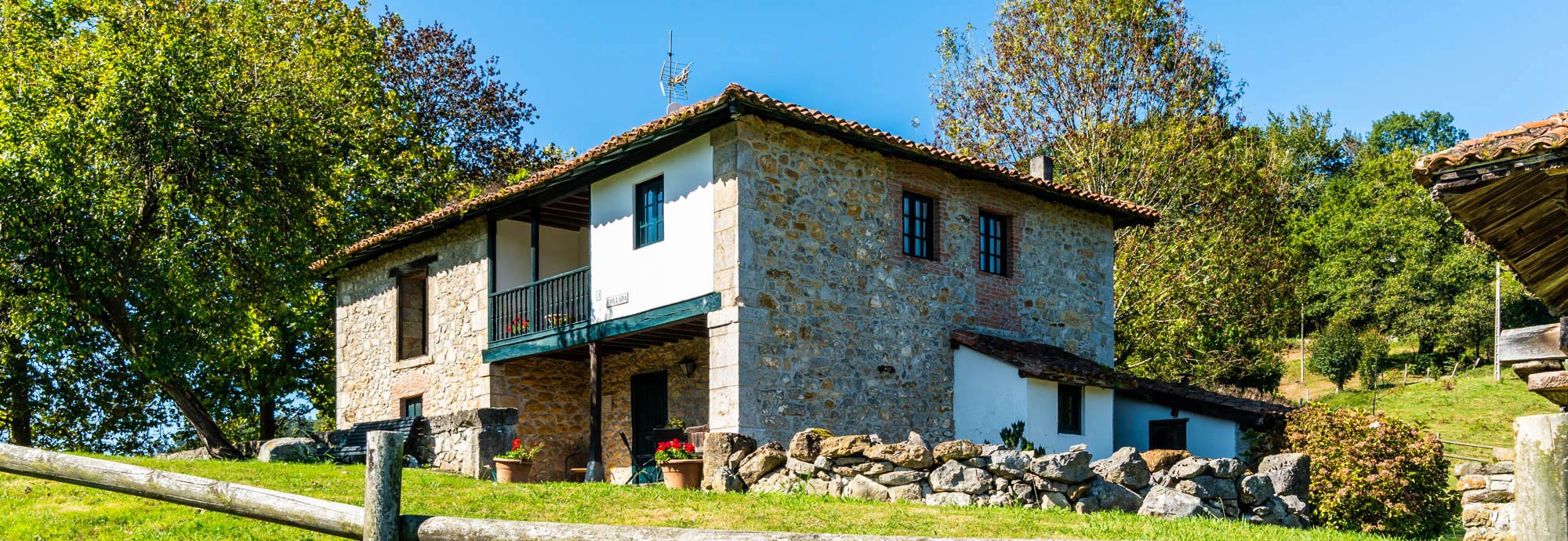 Casa aislada a diez minutos a pie de un pueblo, vistas inmejorables
