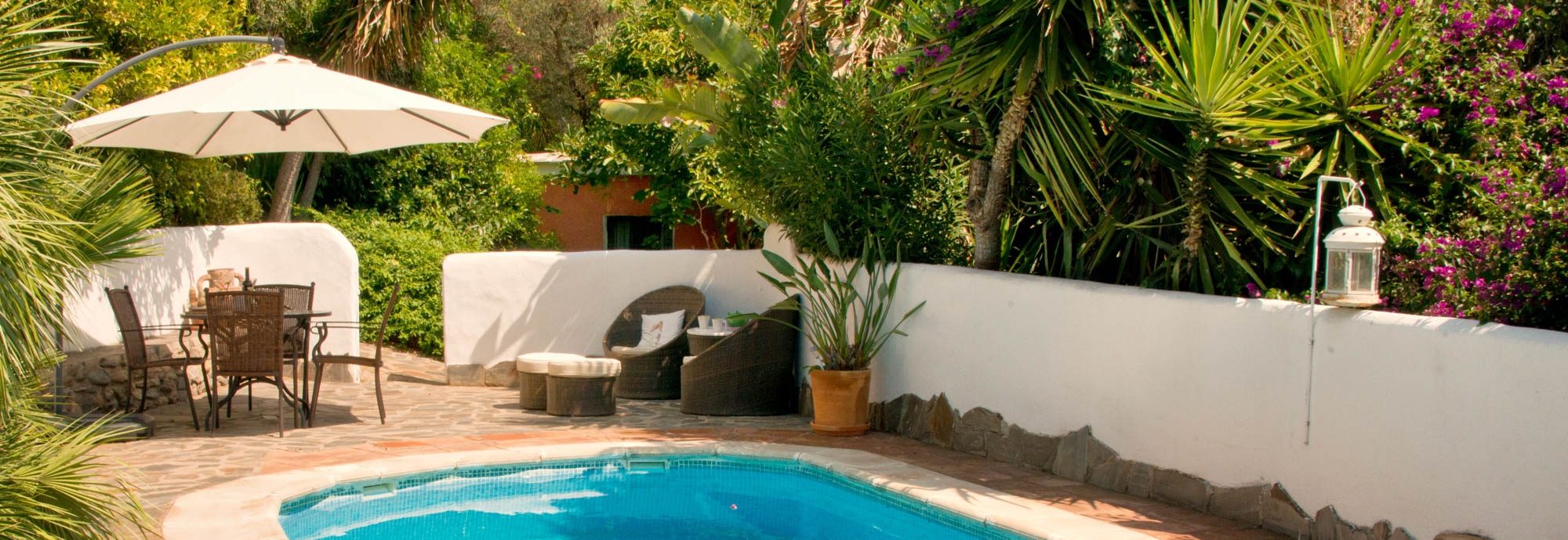 Cozy cottage hidden in tropical gardens in the Guadalfeo Valley, Alpujarra  
