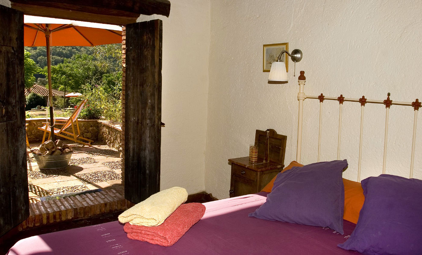 Habitación con cama doble