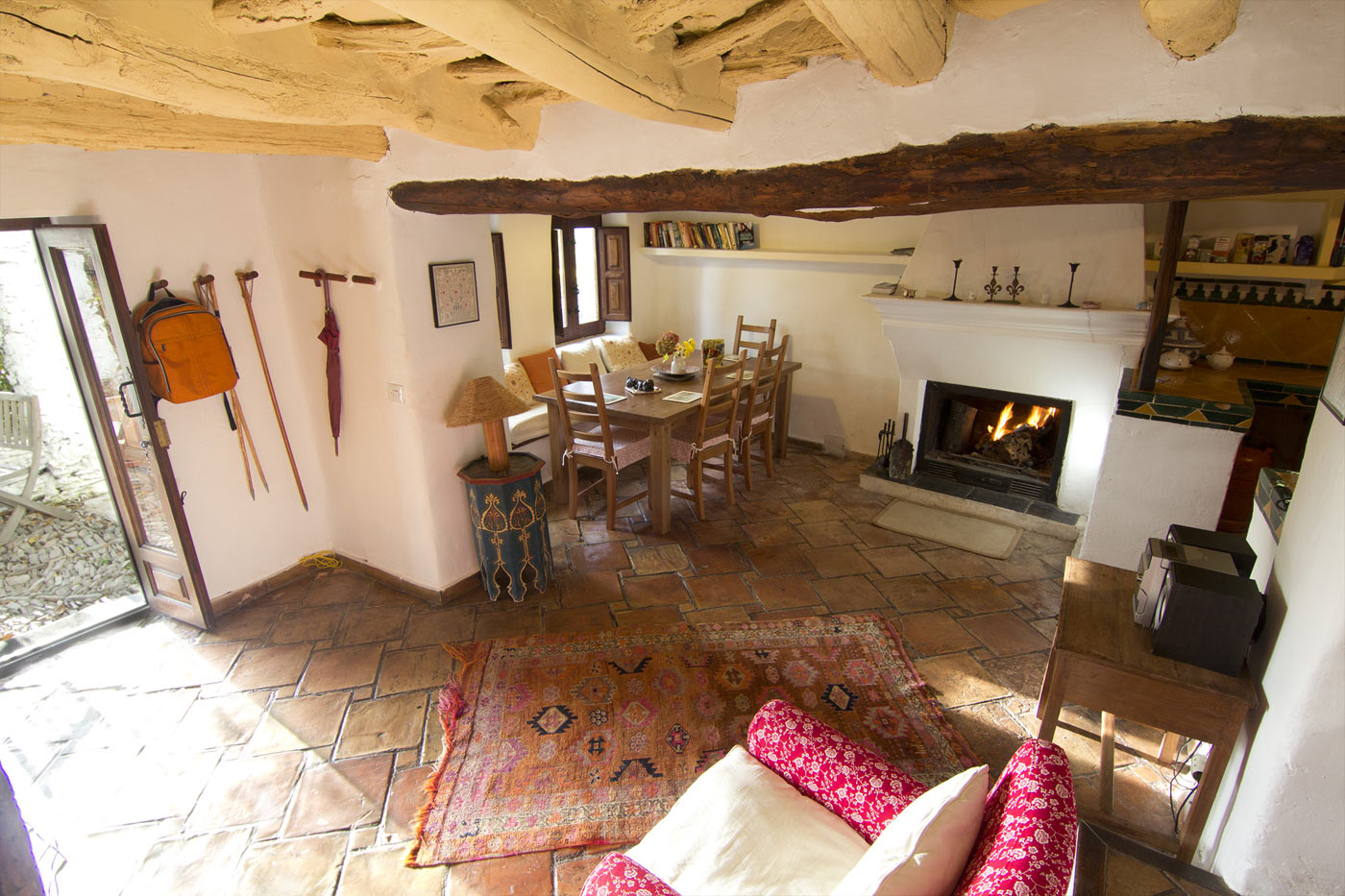 Open plan dining area / kitchen