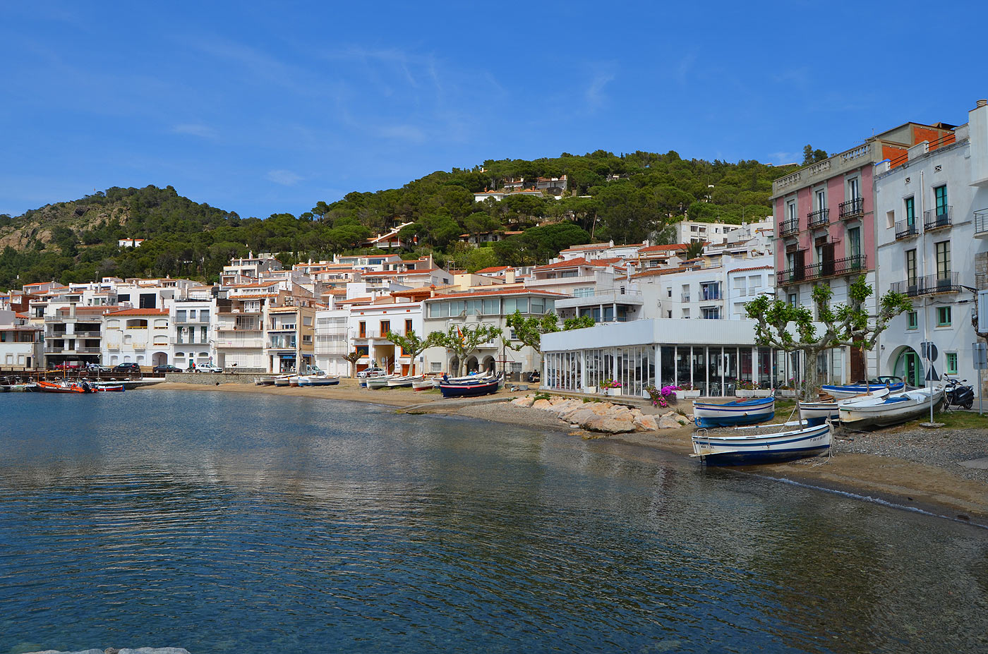 and unspoilt Costa Brava beaches just 35 mins away