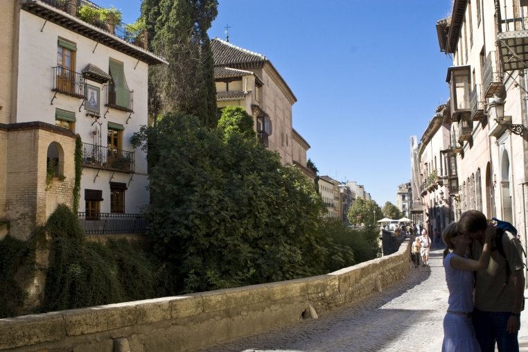Paseo de los Tristes (Granada city)