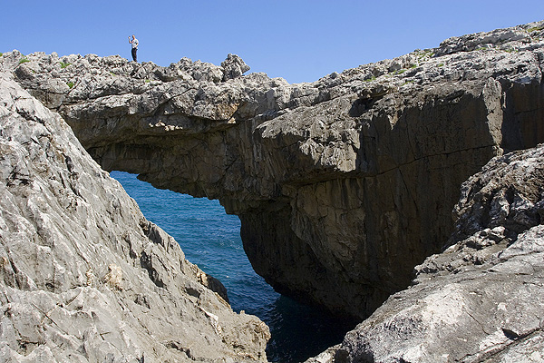 Near Buelna by Cobijeru beach