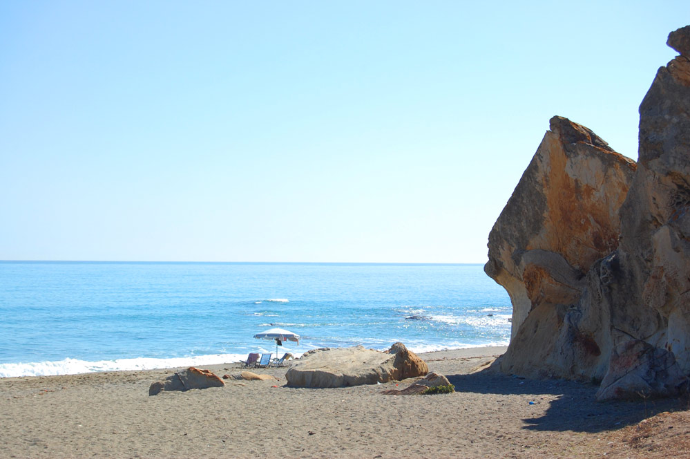 Algunas playas de arena a 45 minutos 