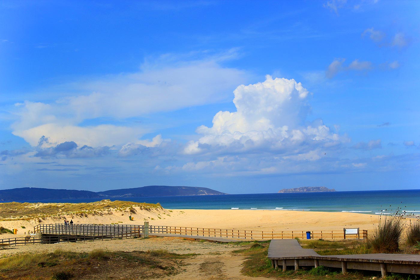 Wild unspoilt beaches are 20 minutes away