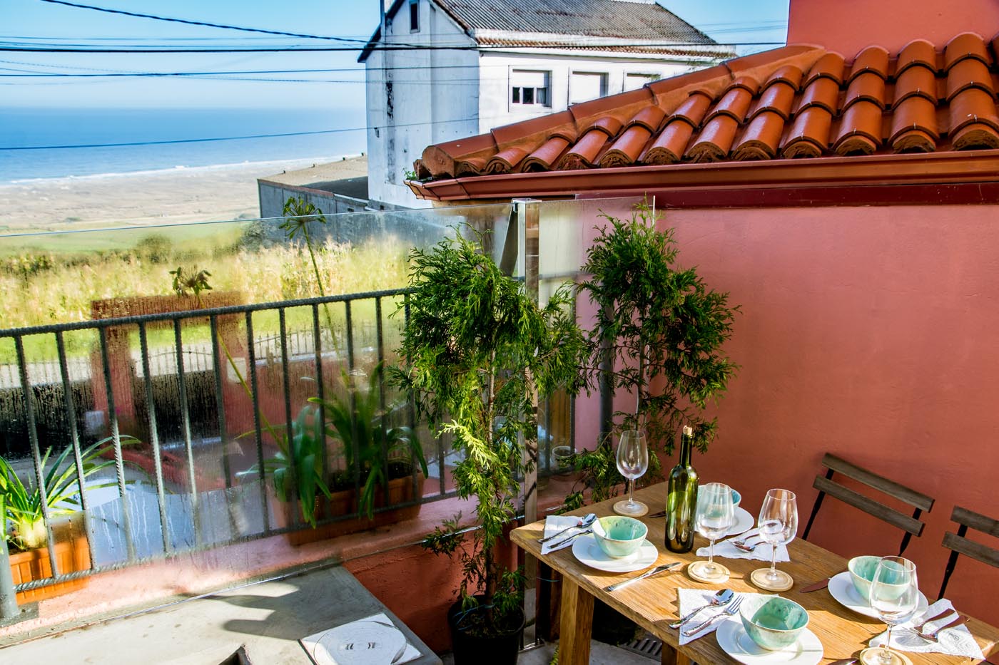 Small area with plunge pool and terrace
