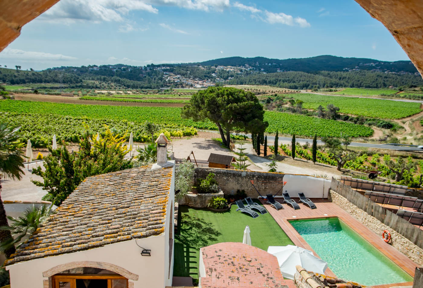 La zona de la piscina vista desde el primer piso