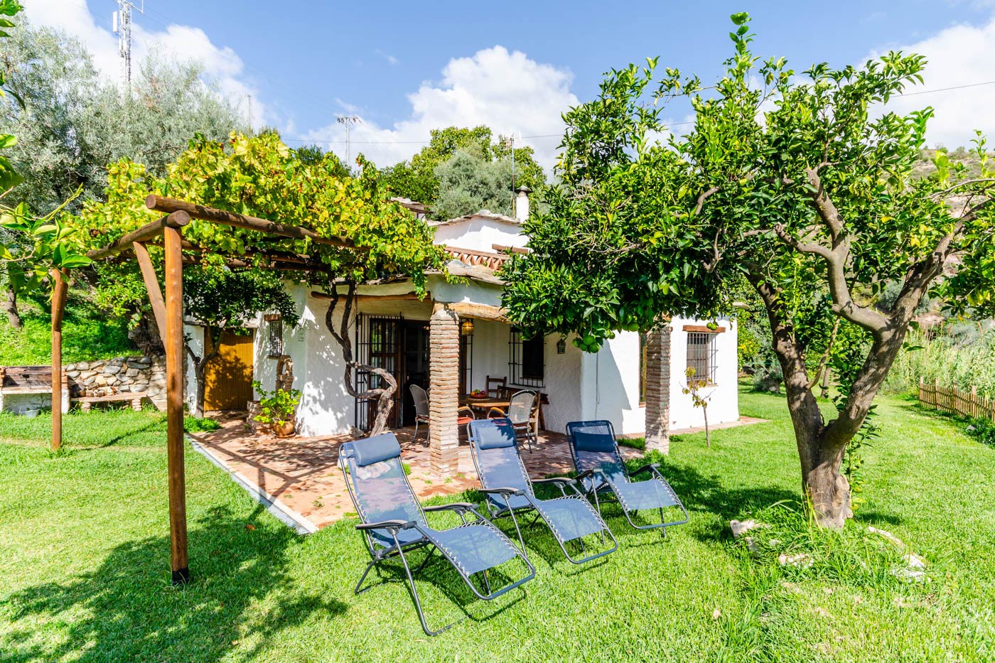 Excellent cottage for outdoor living