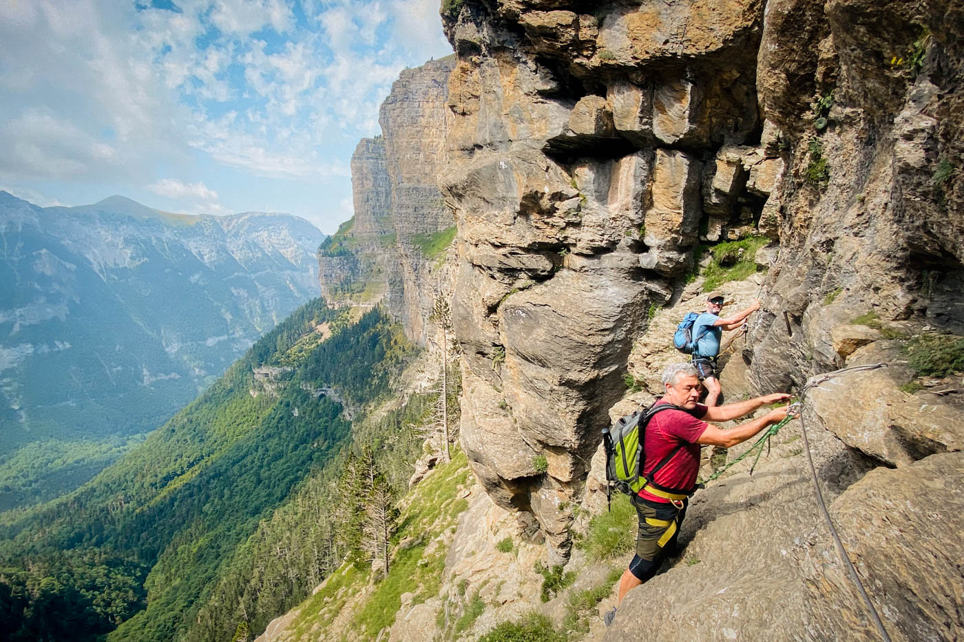 Mountaineering in Pyrenees (Cotatuero)