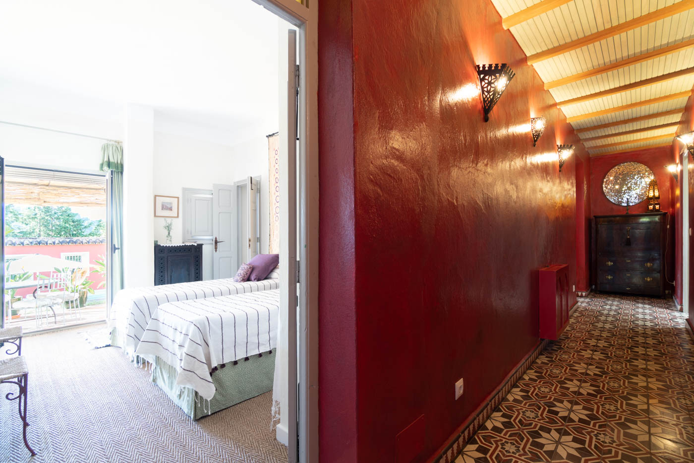 Hallway between bedrooms