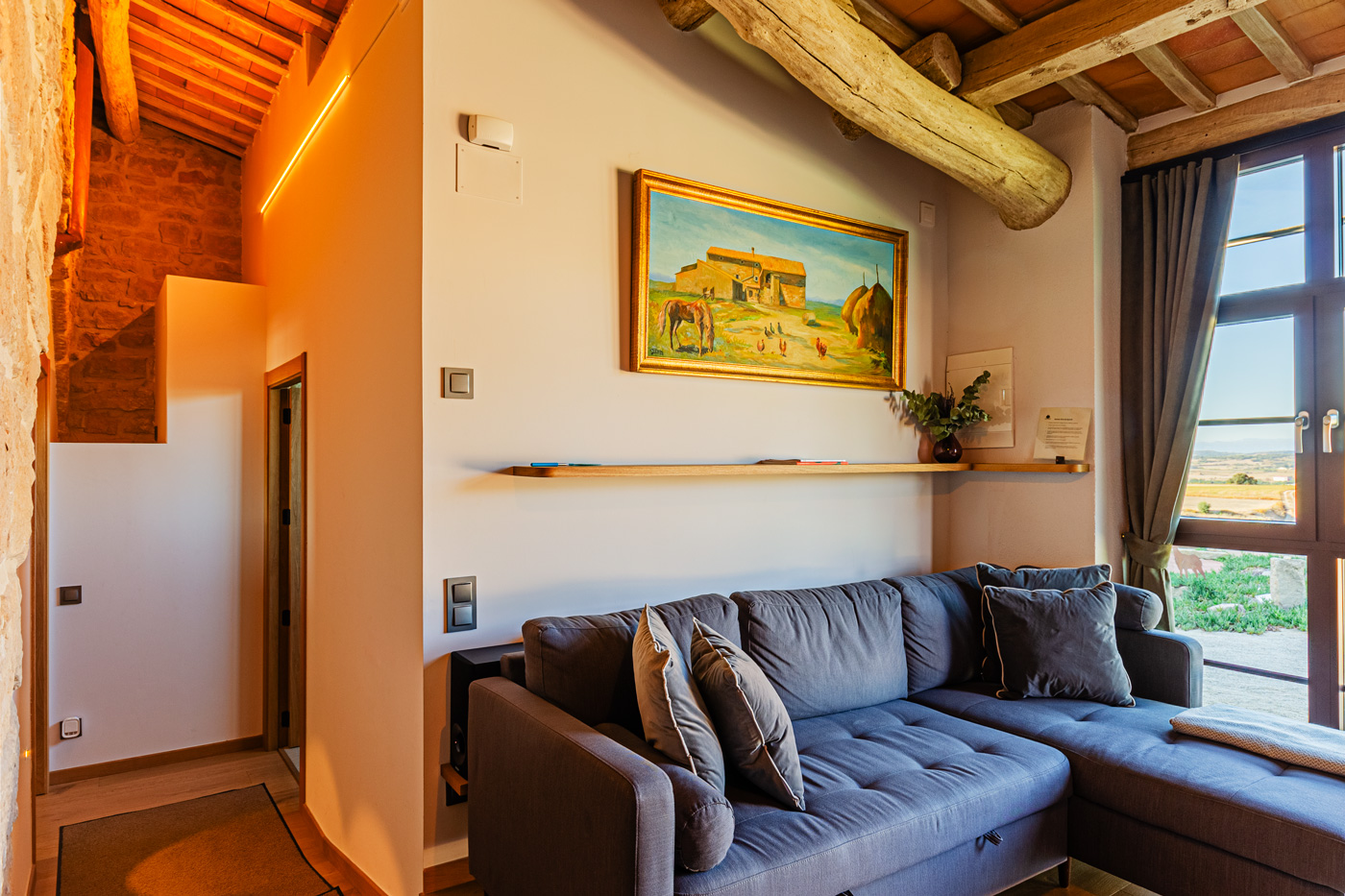 Tower (annexe) mid level with bedroom and bathroom