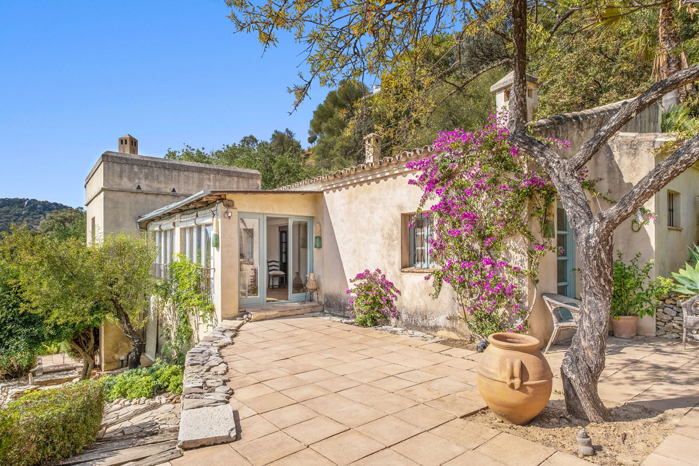 Outdoor areas are easily accessed