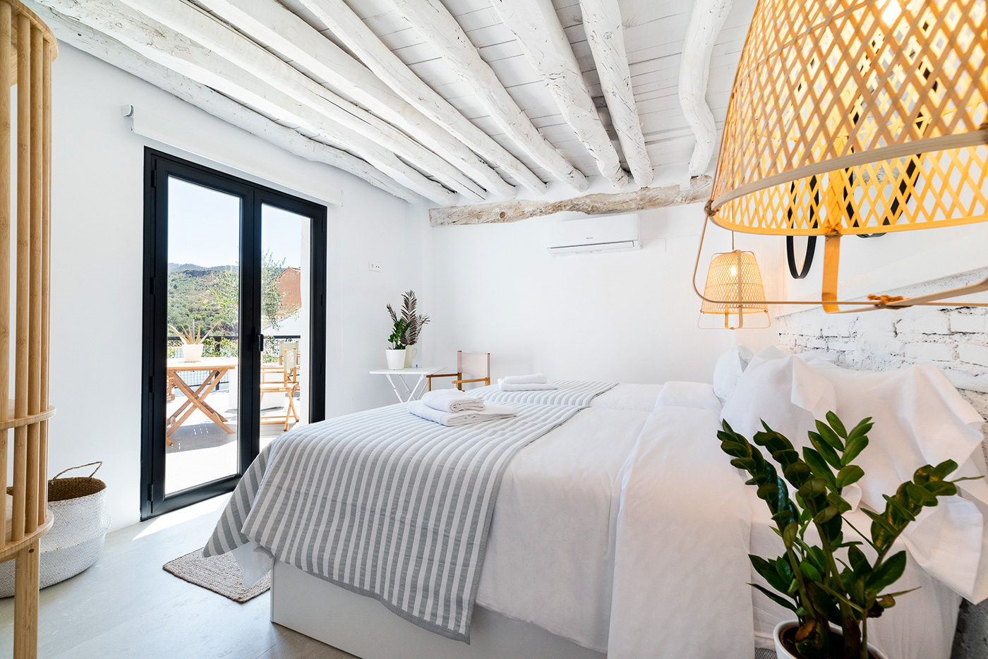 Suite 6 - El jazmín dorado (con acceso a terraza mirador)