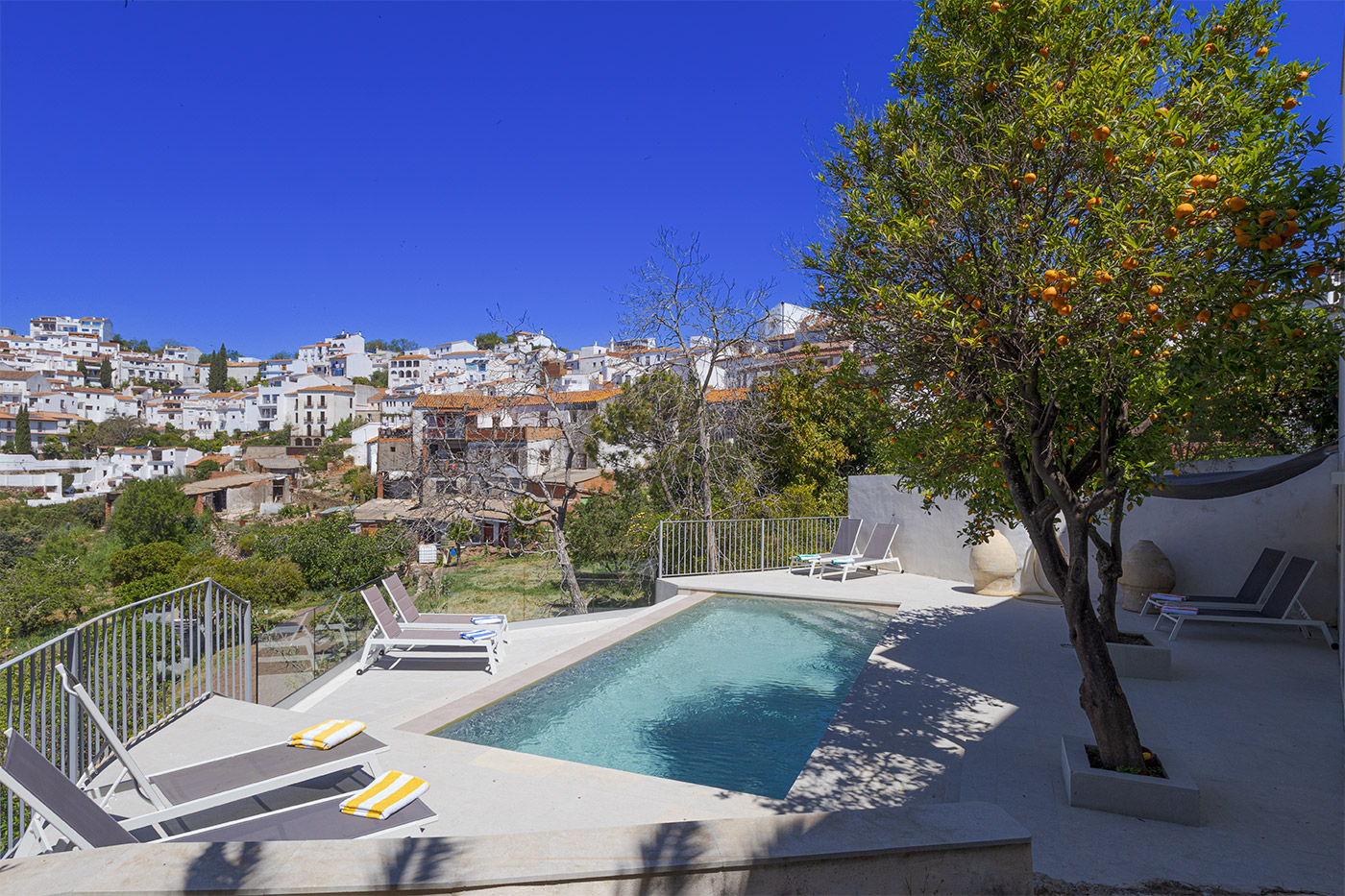 En el borde de Gaucín, con bonitas vistas al pueblo