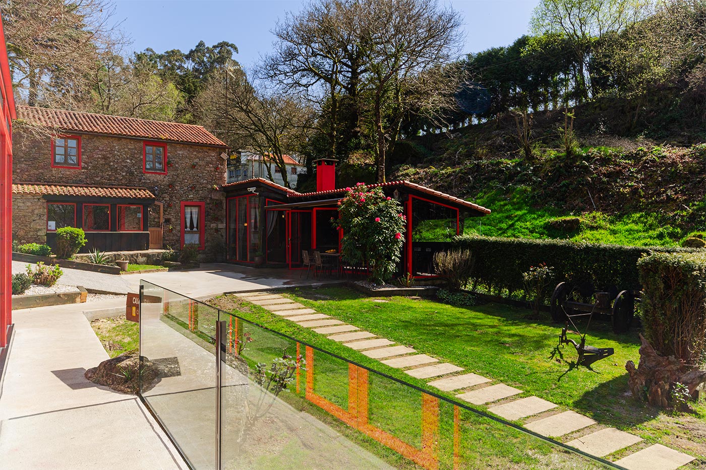 The house seen from the pool area