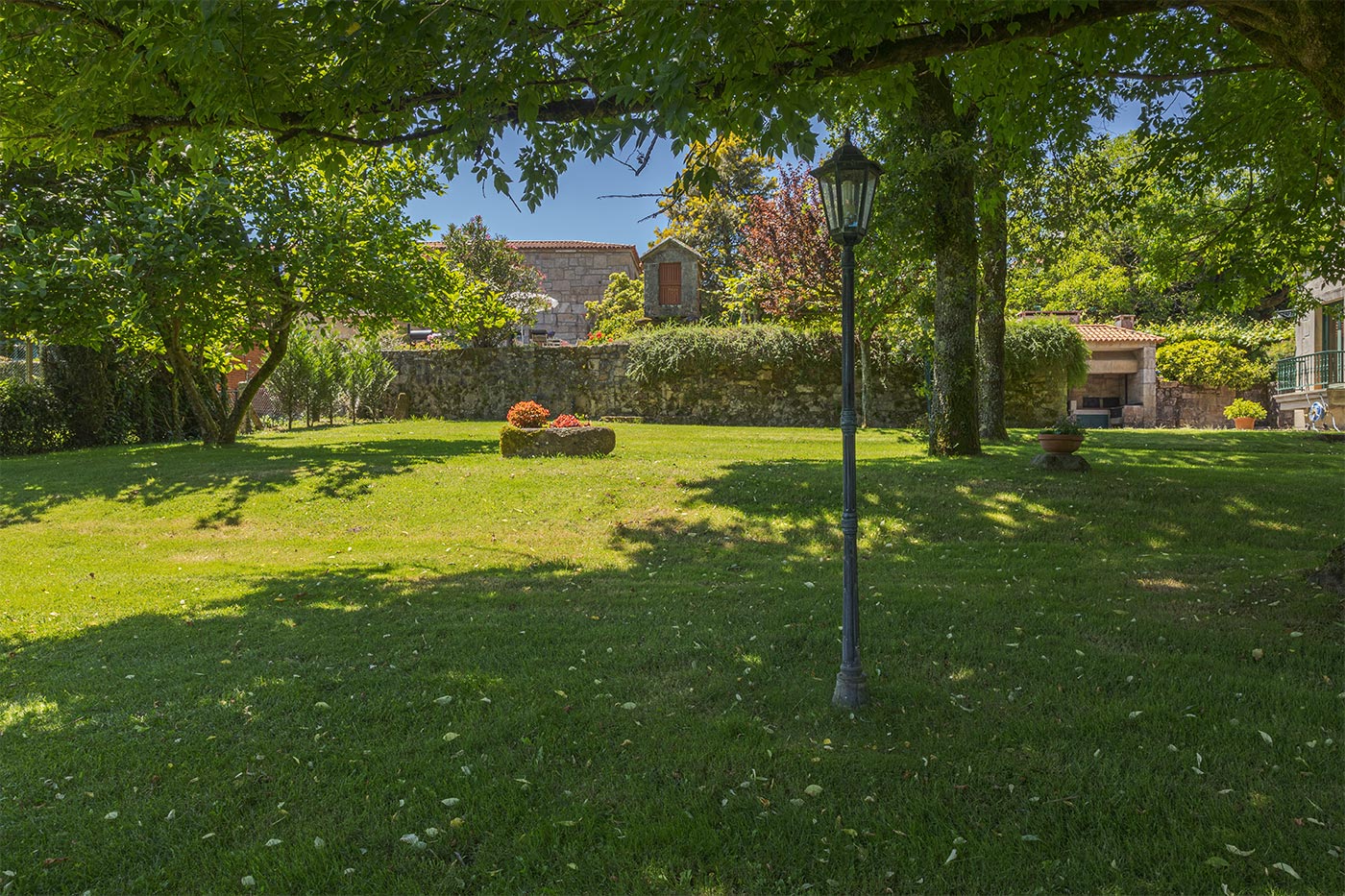 La casa de los huéspedes y del propietario están separadas