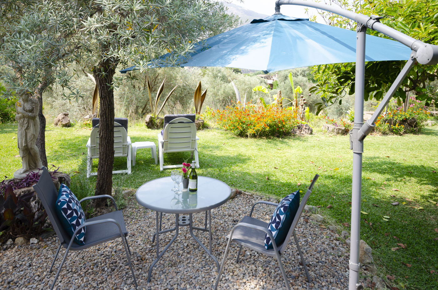 Outdoor living facilities