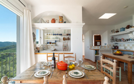 Indoor dining with views