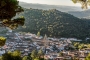 El pueblo de Alajar se encuentra a poca distancia