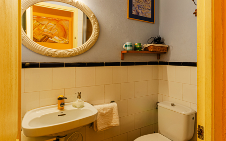 En suite facilities bedroom 1