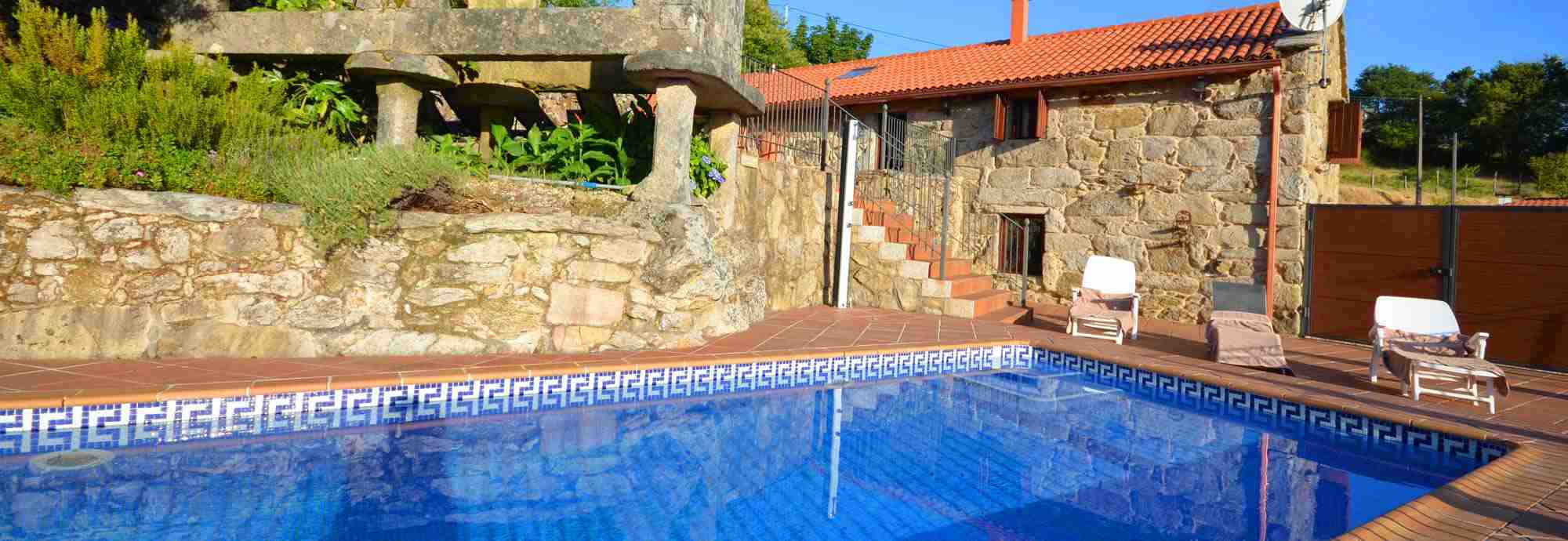 Quality Galicia villa with heated swimming pool in pretty rural location