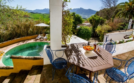 Esta casa de Ronda dispone de su propia piscina privada