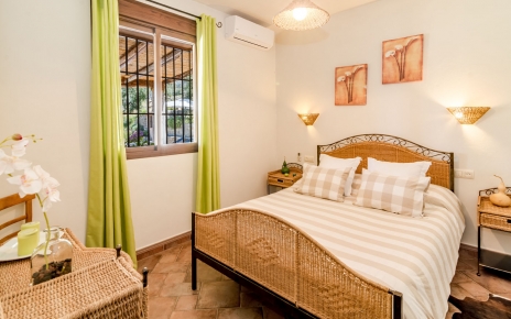 Habitación con cama doble