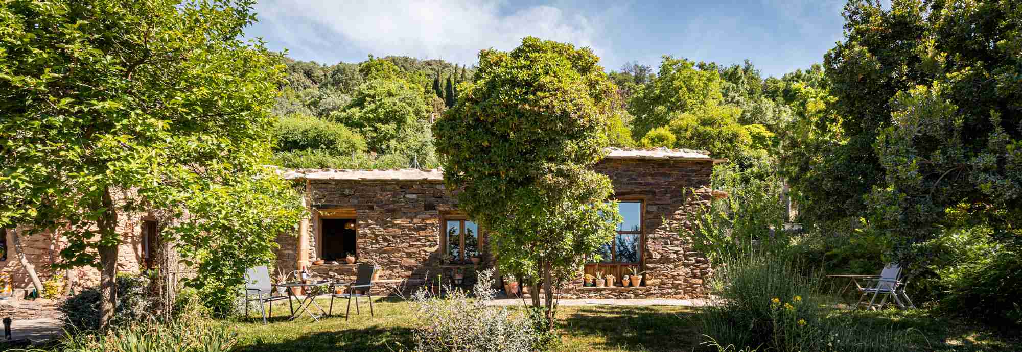 Casa rústica con jardines y vistas soleadas en las Alpujarra Alta