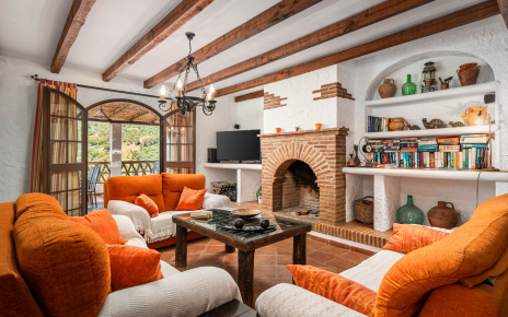 Sala de estar lleva a la terraza del primer paso