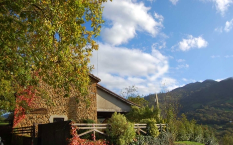 En las estribaciones de las montañas de Ponga