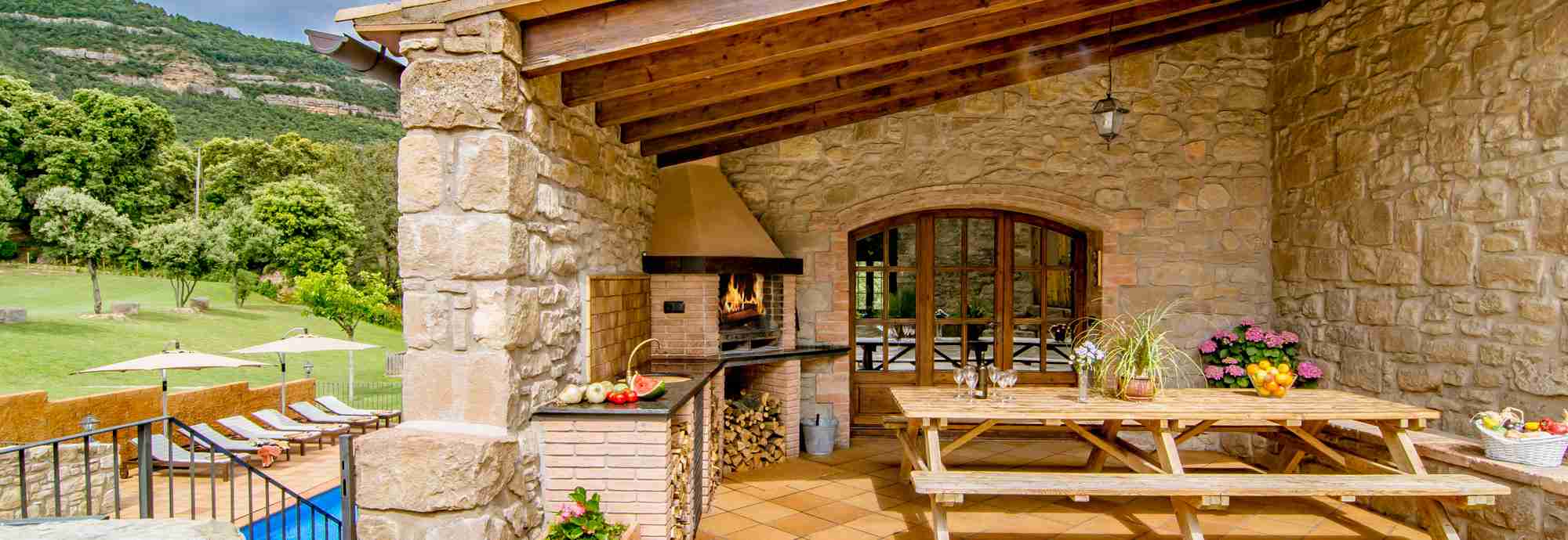 Estupenda villa privada con jardines de juegos en el pre Pirineo
