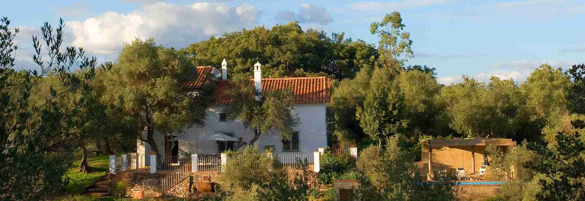 Excelente casa de campo, piscina privada y jardines, cerca de Aracena