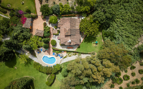 A beautiful enclave next to the coast