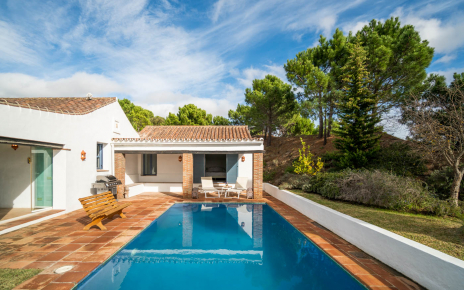 Piscina privada de 9 metros de largo