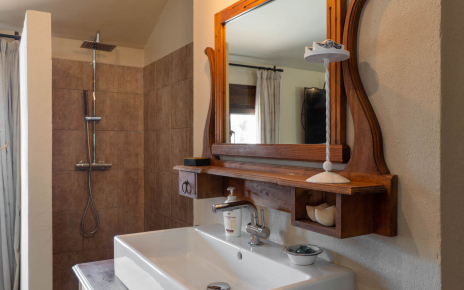 El dormitorio 4 dispone de baño privado (primer piso / habitación abuhardillada)