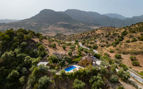 Your villa in the Ronda mountains
