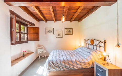 Habitación en la planta baja con cama doble