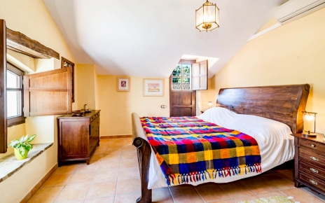 Esta habitación tiene acceso a la terraza del primer piso 