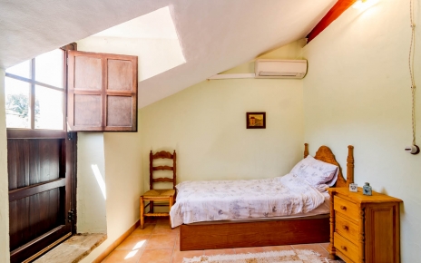 Las habitaciones del primer piso están equipadas con aire acondicionado 