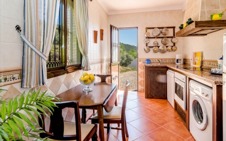 Kitchen with breakfast table
