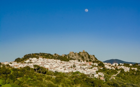 Gaucin village and facilities are 4 kms away