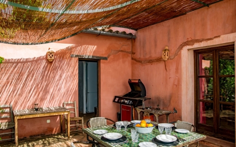 Due to fire risk there is NO barbecue any longer