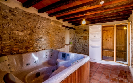 Jacuzzi y sauna
