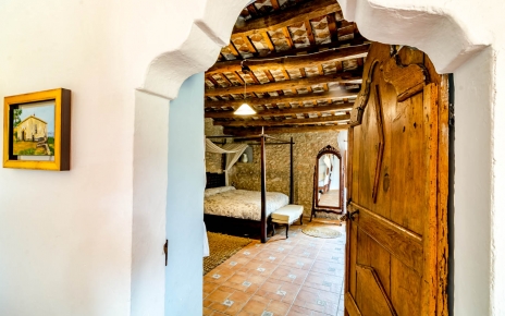 Puerta al dormitorio principal