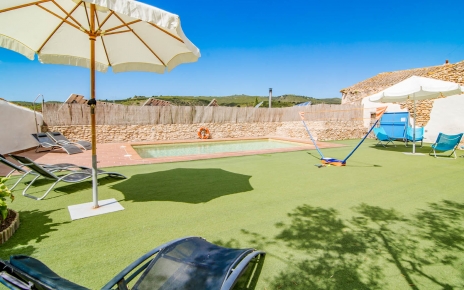 Esta es una propiedad con energía solar ecológica, sin ley para ahorrar agua