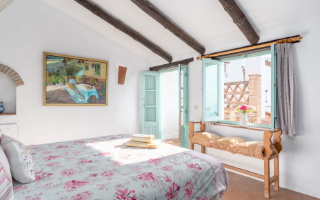 Bedroom with terrace