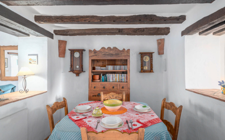 Dining area is next to the kitchen