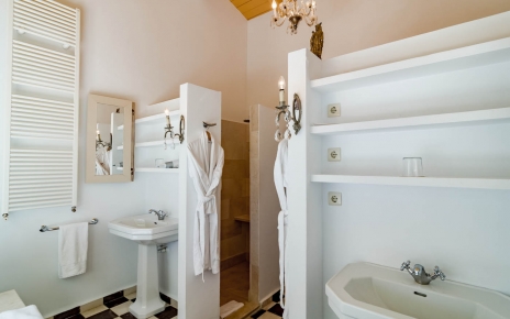 Ensuite facilities in all bedrooms
